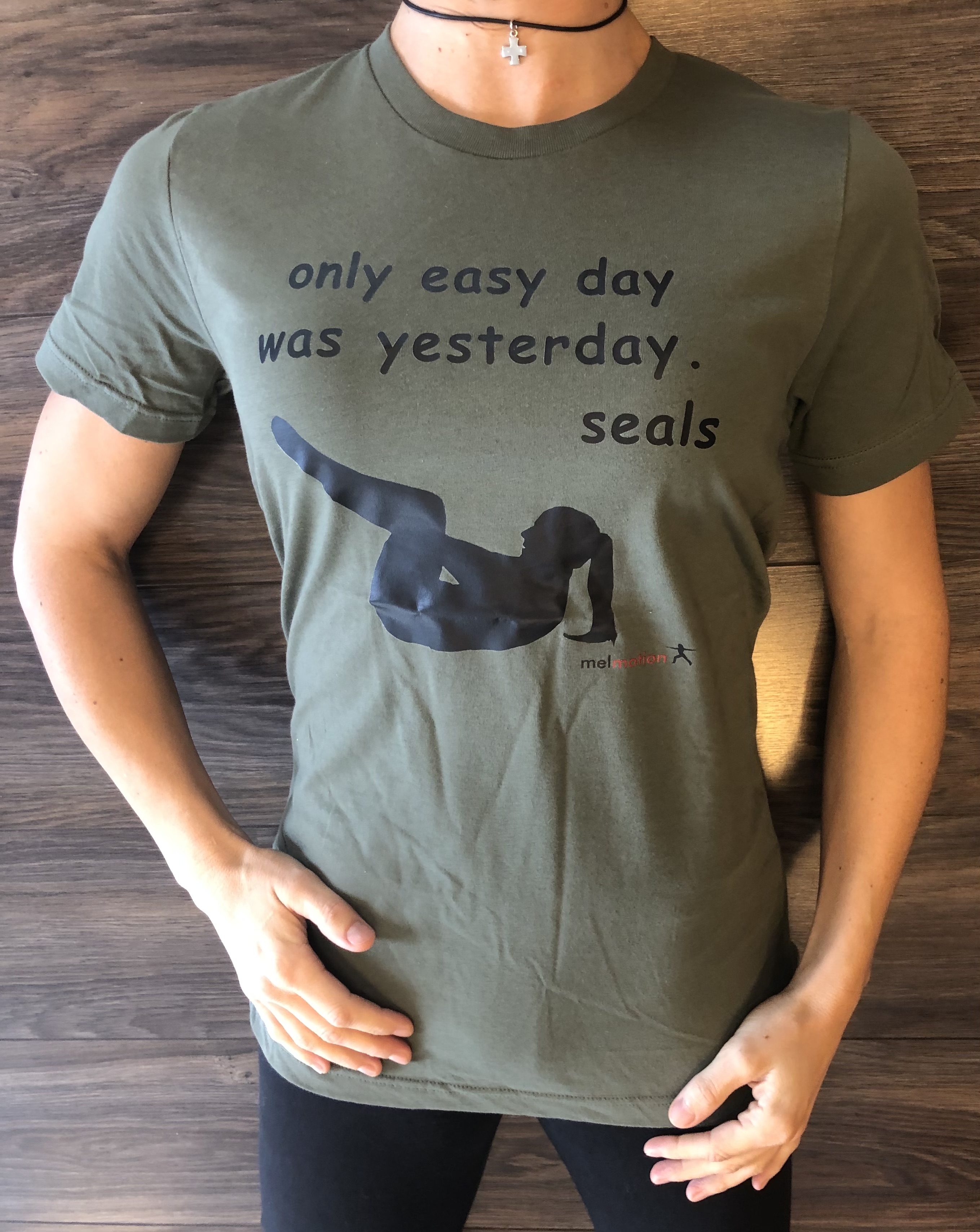 Pilates Shirt seals Frauen, unisex , Military Green (S) 